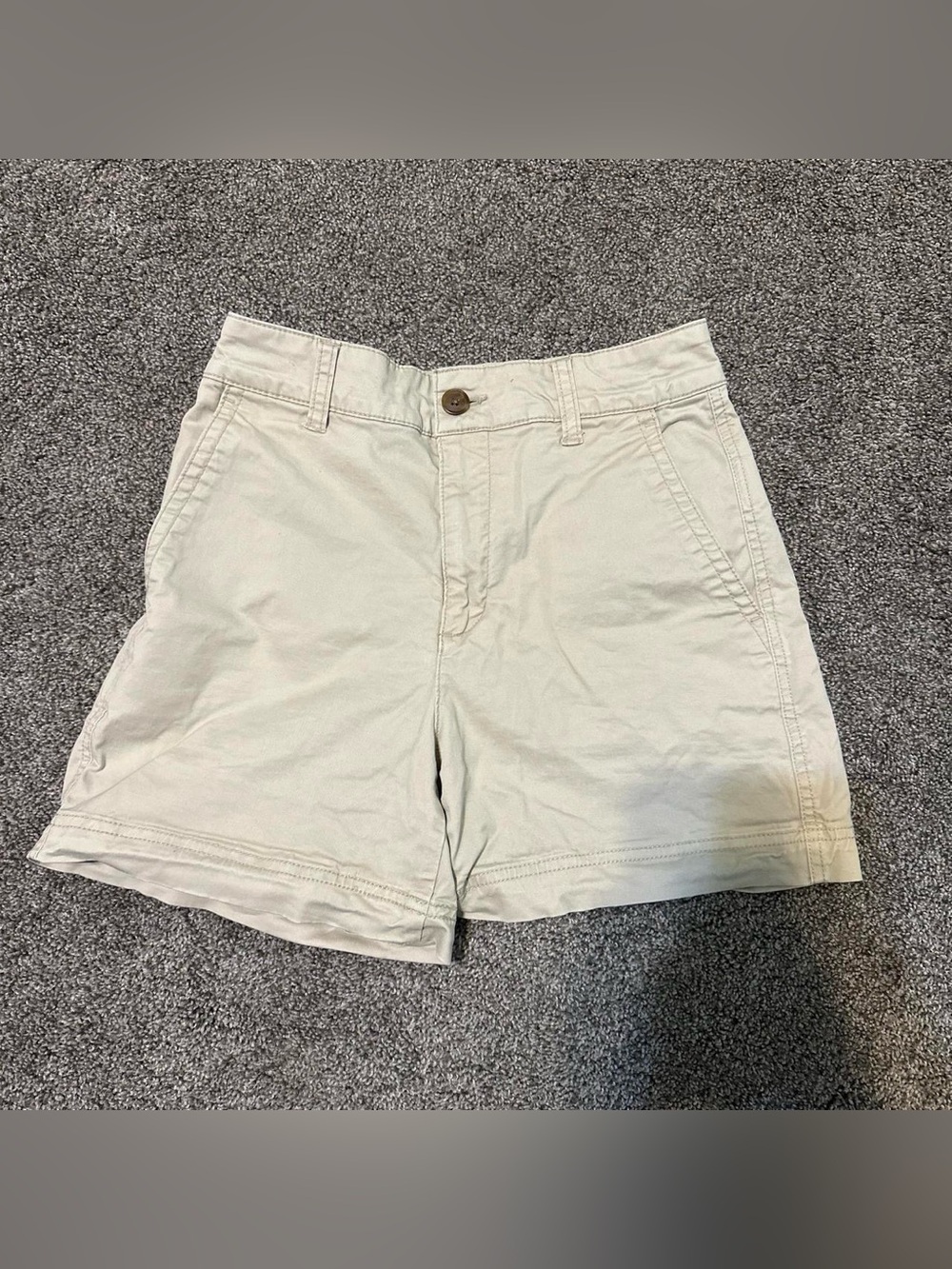 Casual Khaki Shorts in Light Beige